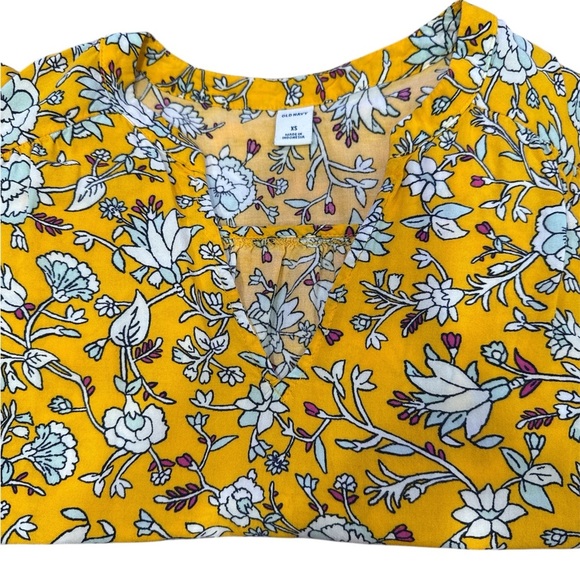 Old Navy Yellow Floral Sleeveless V-Neck Blouse – Size XS - Picture 2 of 3